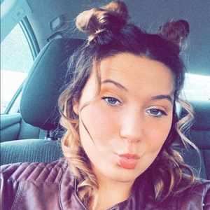 Meet your Posher, Savannah